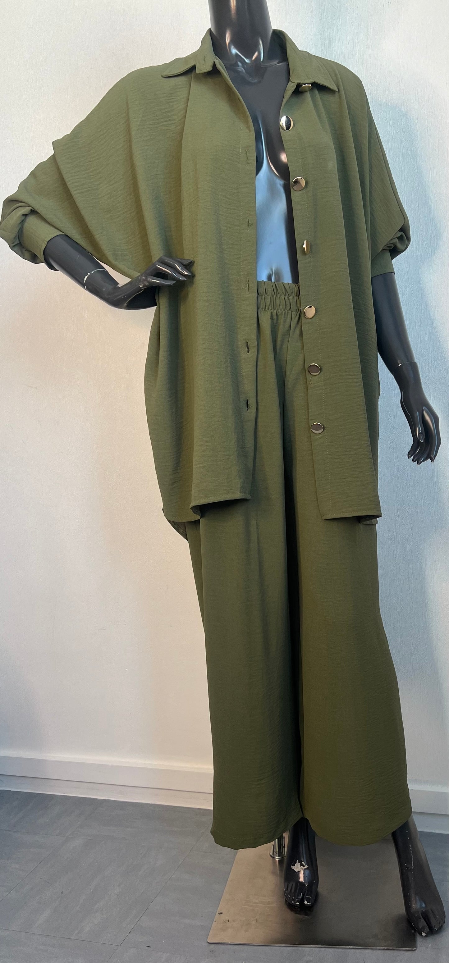 Ensemble 2 pièces Kaki oversize - Elégance intemporelle et confort absolu (Taille unique 36 à 48)
